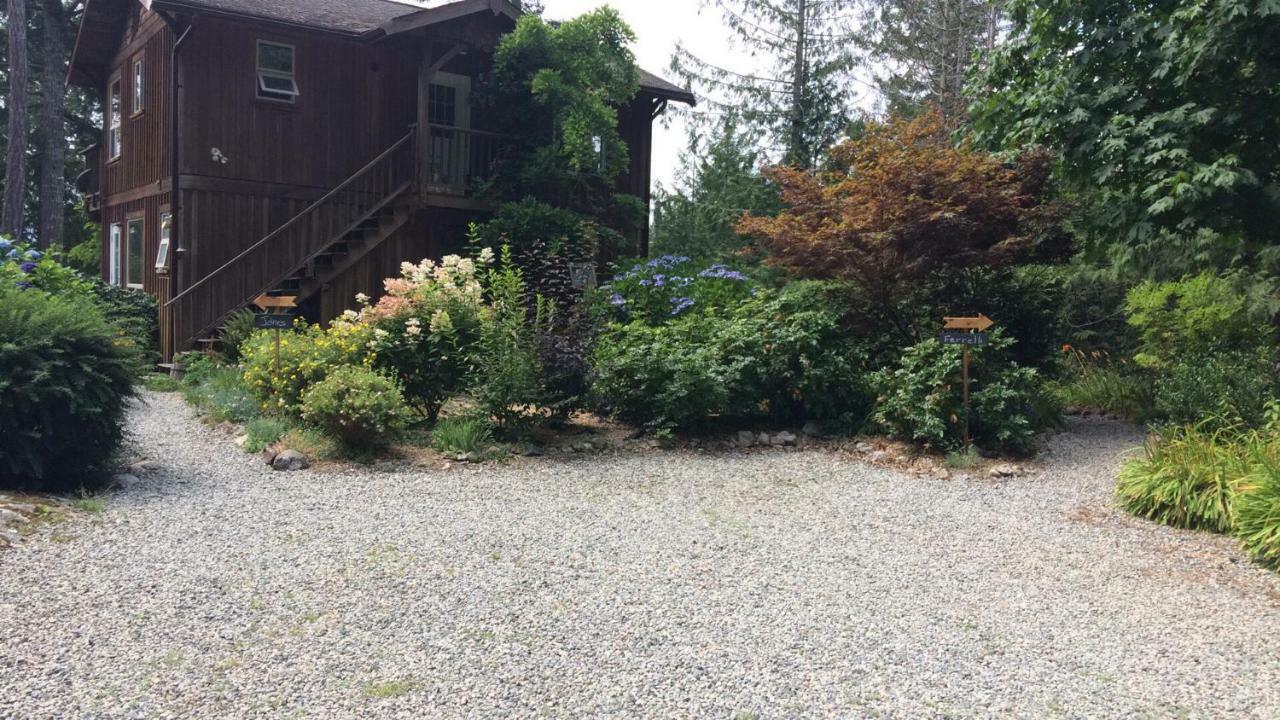Secret Cove Cottage Suites Halfmoon Bay 외부 사진