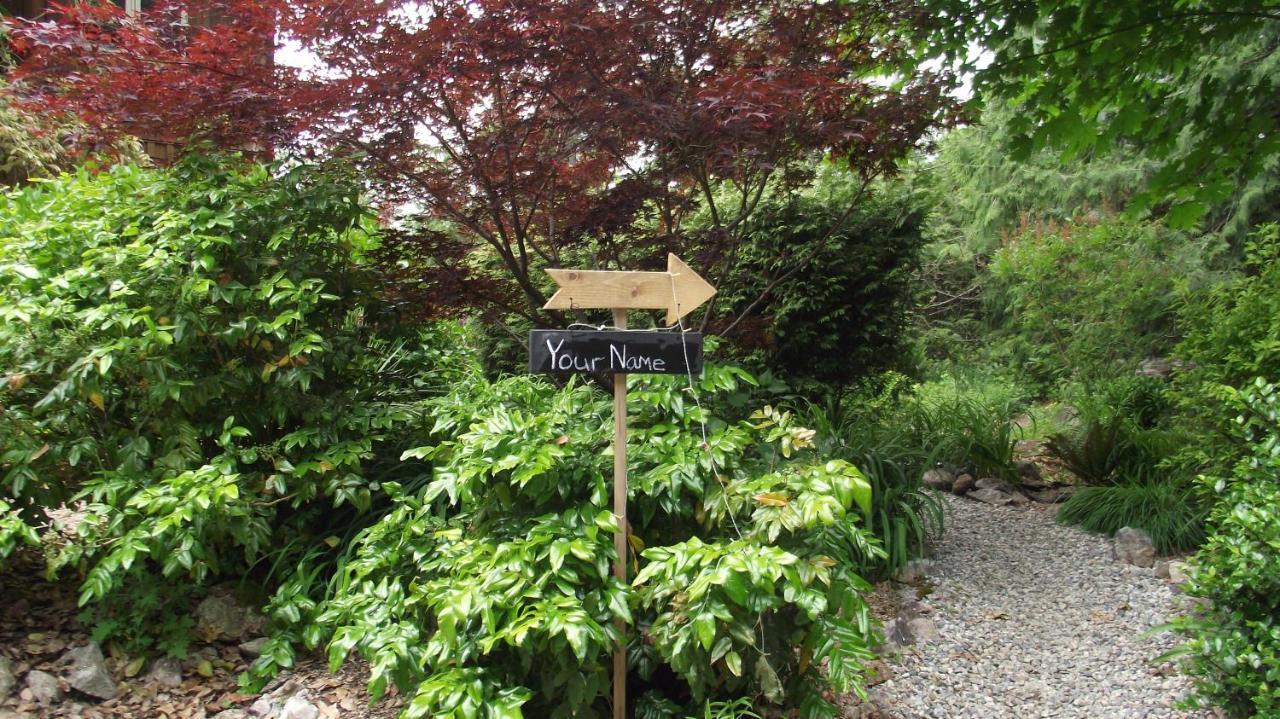 Secret Cove Cottage Suites Halfmoon Bay 외부 사진