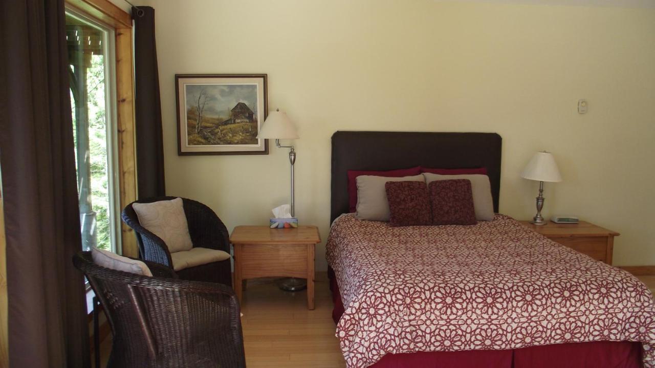Secret Cove Cottage Suites Halfmoon Bay 외부 사진